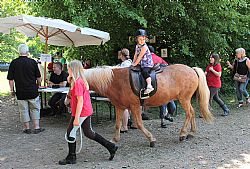 Ganz wichtig für die Kleinen: die Isies dürfen nicht fehlen.